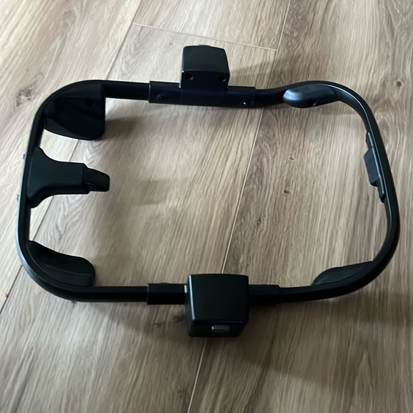 Nuna VISTA CRUZ Adapter - Picture 1 of 4